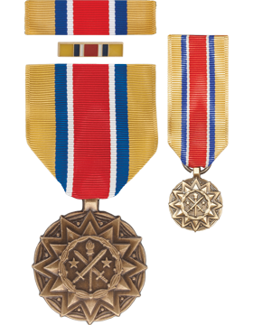 Army Res Comp Ach Award (NG) Box Set with Lapel Pin and Mini Medal