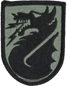 5th Signal Command ACU Patch with Fastener