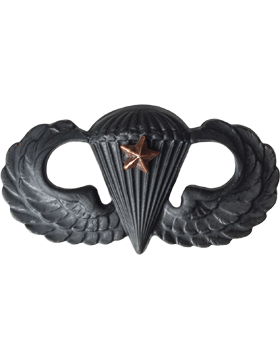 Black Metal Badge Parachutist with  1 Combat Star