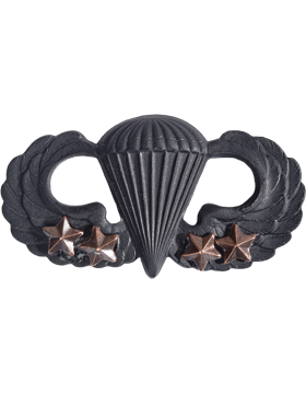 Black Metal Badge Parachutist with  4 Combat Stars