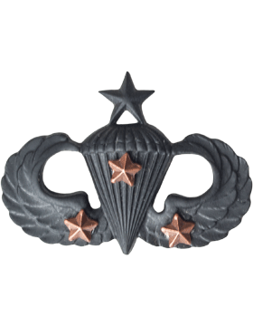 Black Metal Badge Sr Parachutist with  3 Combat Stars